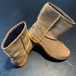 Ugg Kids’ Lyndon Boots Camel Size 1